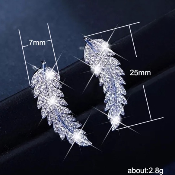 Sterling silver leaf earrings - Picture 5 of 6